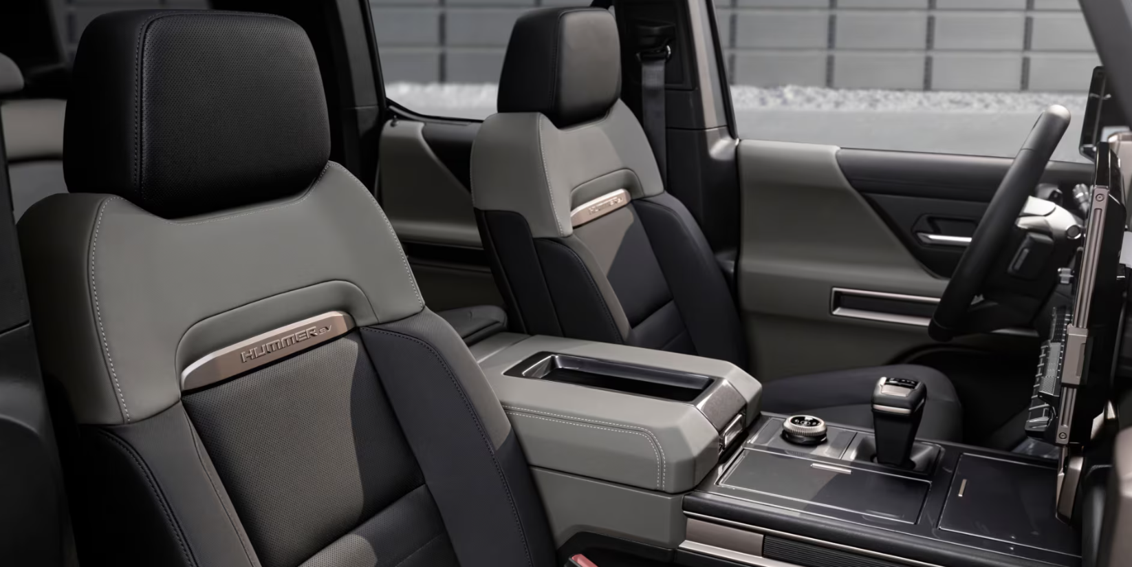 2025 GMC HUMMER EV SUV Interior